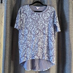 🎉EUC- LulaRoe Irma Top